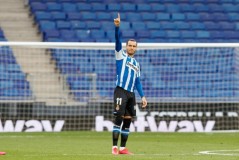 西班牙女足传奇卡尔莫纳加盟巴黎圣日耳曼：追求极限挑战，开启新篇章