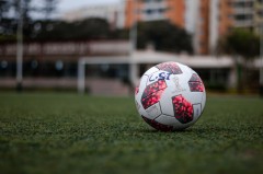 利物浦3100万欧元引18岁中卫，首秀重伤赛季报销