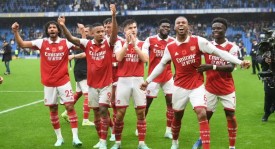 冷门！升班马南安普顿主场2-1力克曼联，滕哈格帅位风雨飘摇。